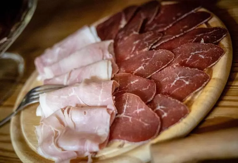 Majatalo Le Coin Des Mélèzes   Nature, Trek & Ski