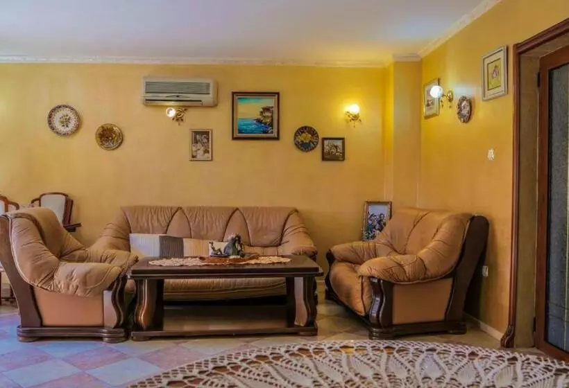 ペンション Guest House Italia