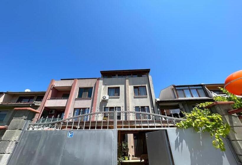 پانسیون Guest House Italia