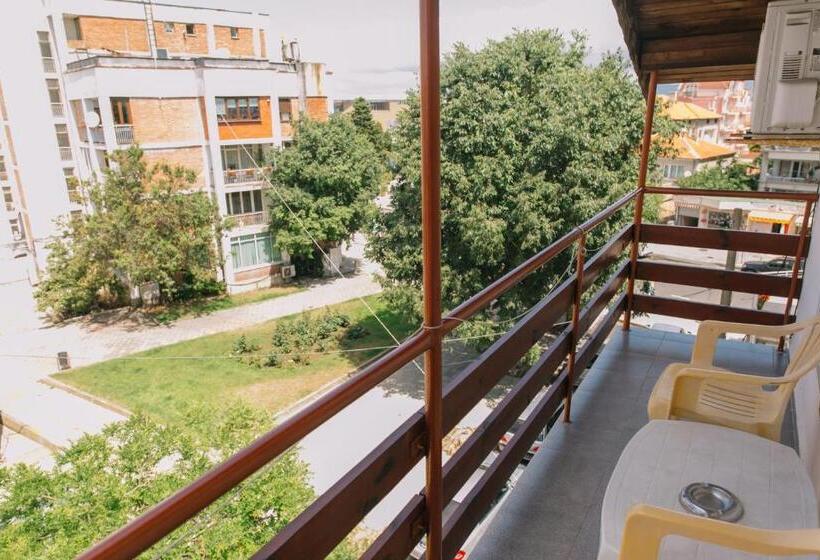 ペンション Hronos