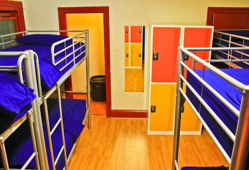 Общежитие Mad Monkey Kings Cross