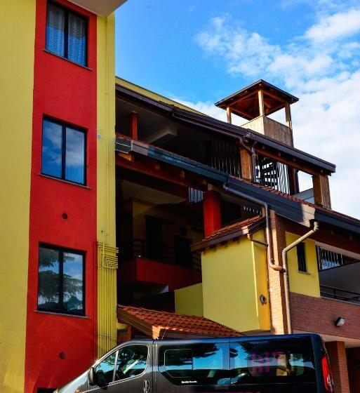 Хостел Malpensafiera