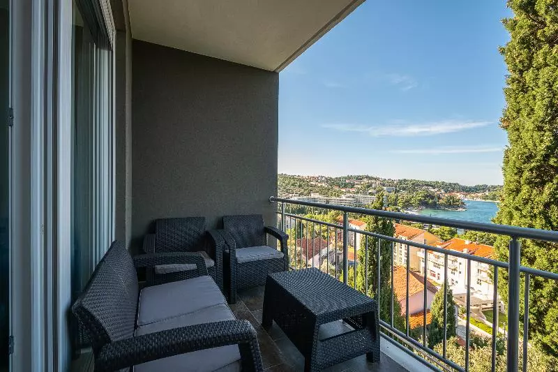هتل Apartments Didan