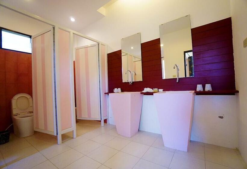 فندق Aurora Resort Kanchanaburi