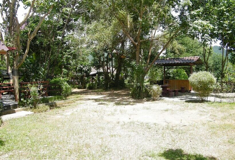 호텔 Baanchanoknunt Resort Pai