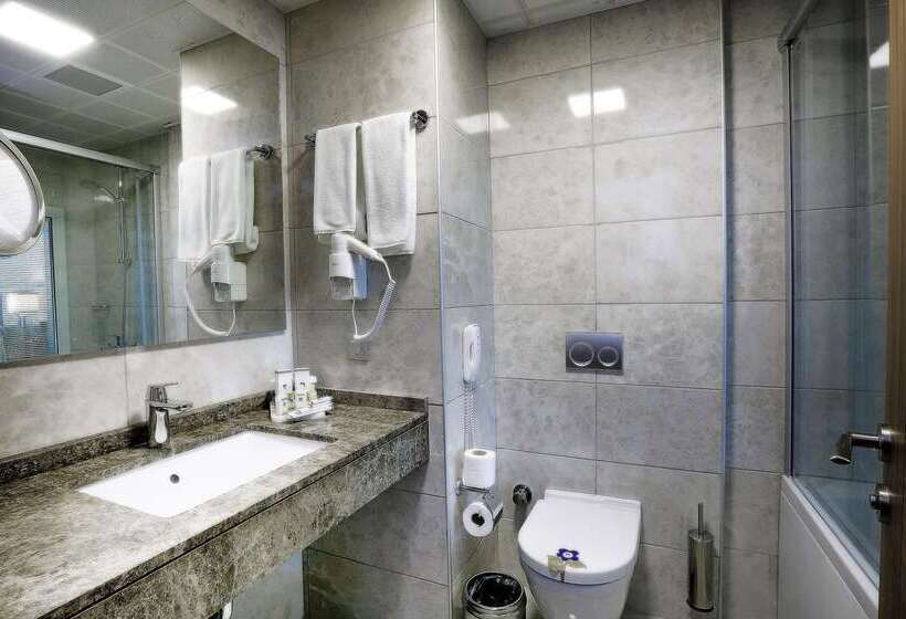 هتل Best Western Premier Karsiyaka Convention & Spa