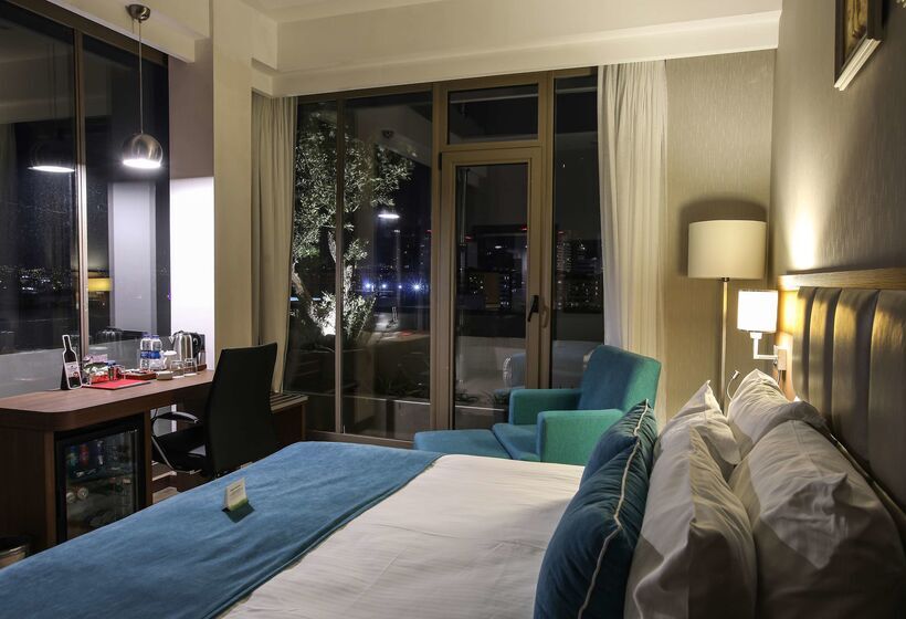 هتل Best Western Premier Karsiyaka Convention & Spa