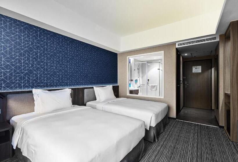 בית מלון כפרי Holiday Inn Express Kaohsiung Love River, An Ihg