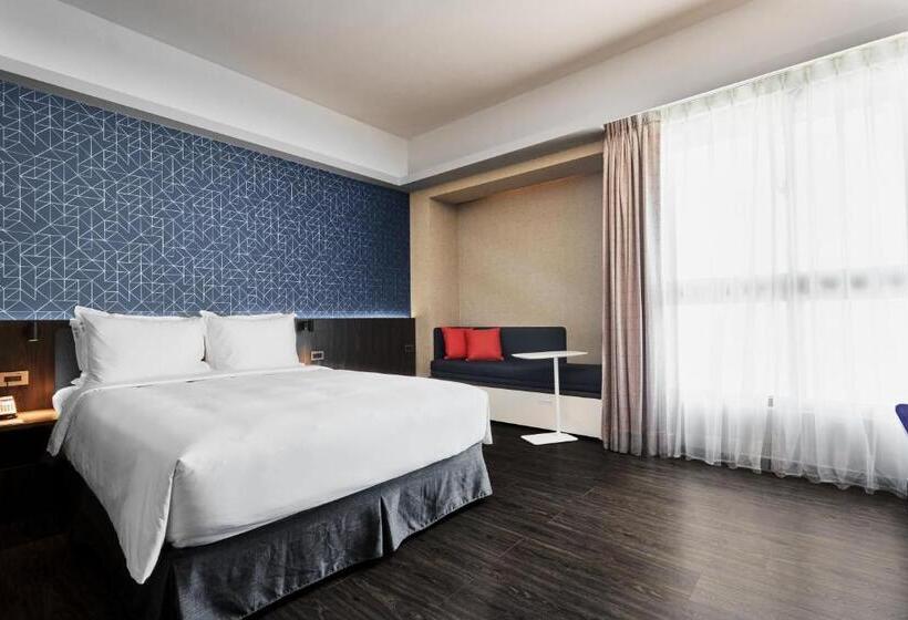 בית מלון כפרי Holiday Inn Express Kaohsiung Love River, An Ihg