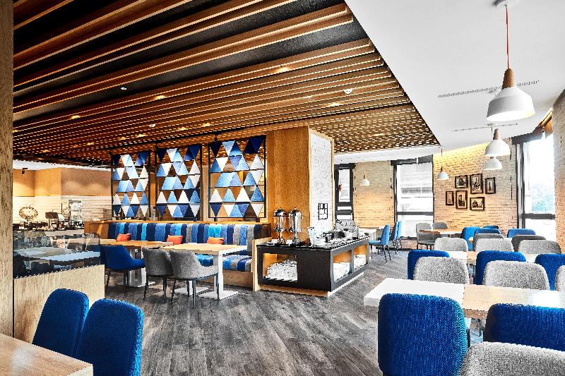 בית מלון כפרי Holiday Inn Express Kaohsiung Love River, An Ihg