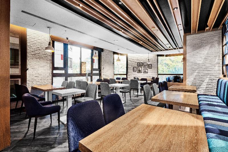 בית מלון כפרי Holiday Inn Express Kaohsiung Love River, An Ihg