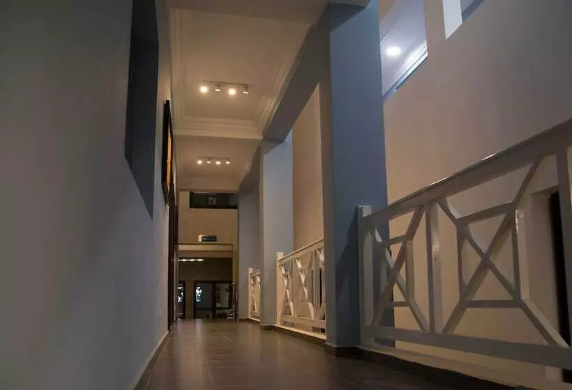 هتل Hôtel Semiramis City Center