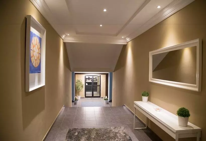 هتل Hôtel Semiramis City Center