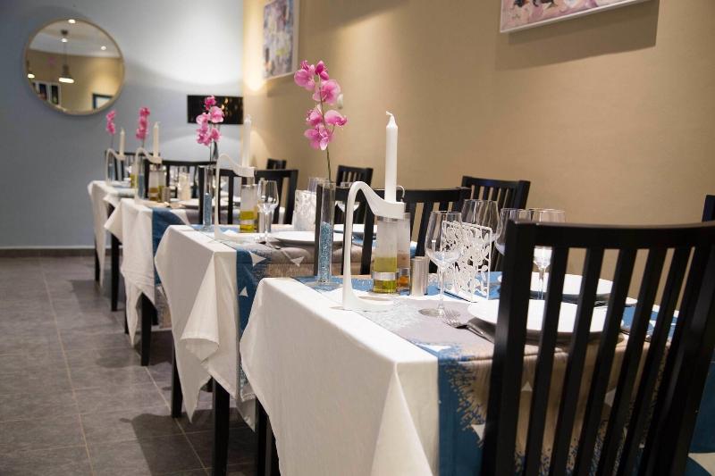 호텔 Hôtel Semiramis City Center