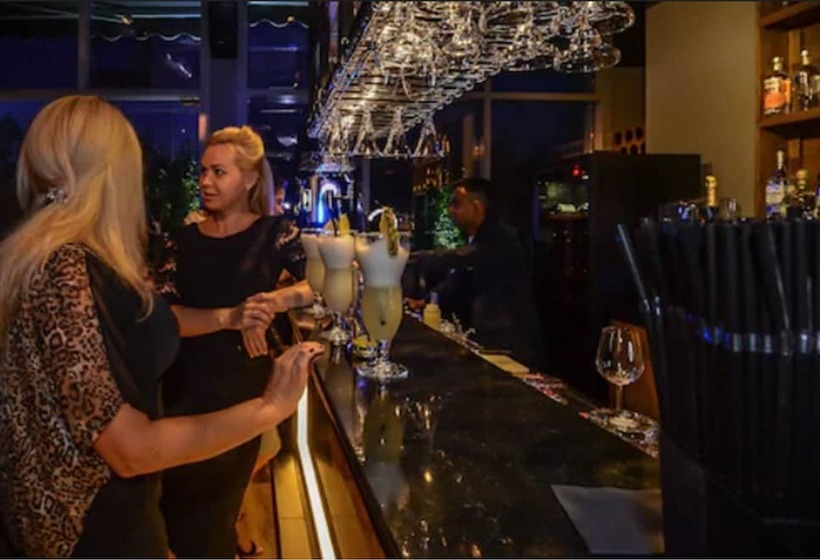 Signature 1 Hotel Tecom