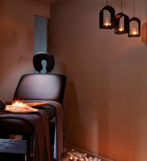 酒店 The Gardens Gallery