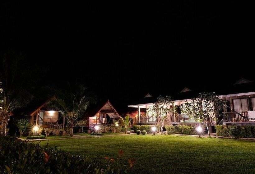 פנסיון Pai Nam Now