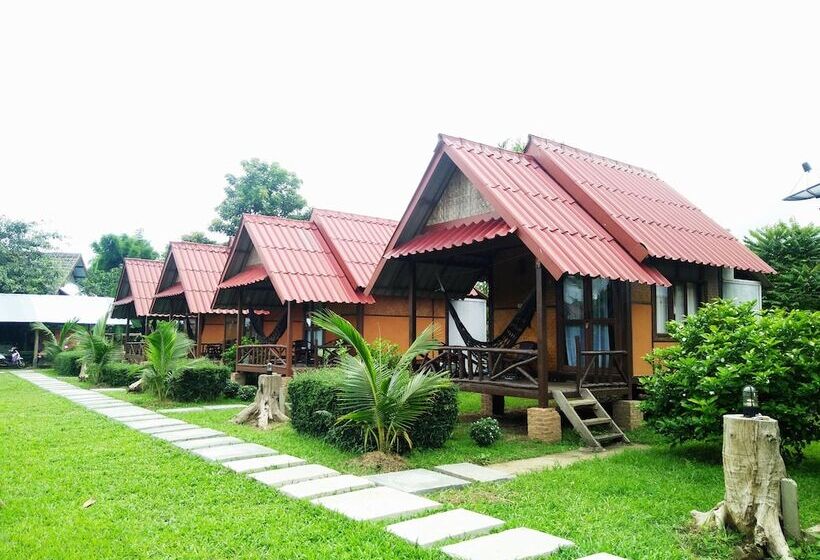 פנסיון Pai Nam Now