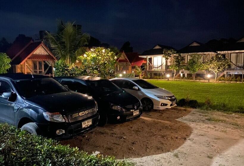 פנסיון Pai Nam Now