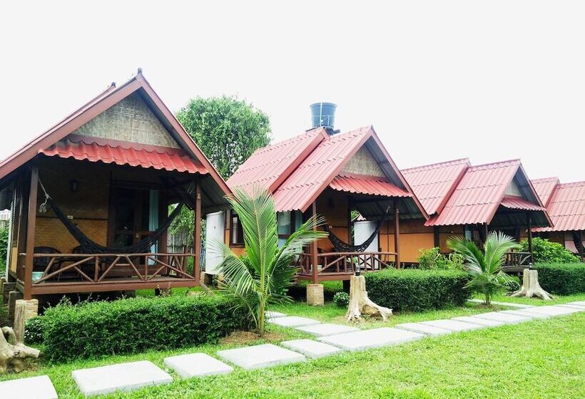 פנסיון Pai Nam Now