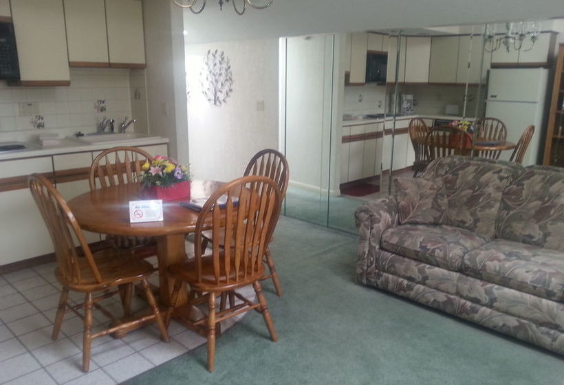 Roark Vacation Resort