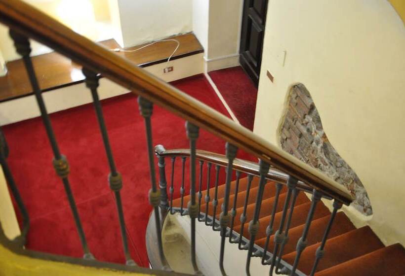 San Domenico Raffaello Residence