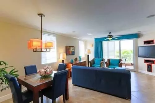 Tropical Digs
