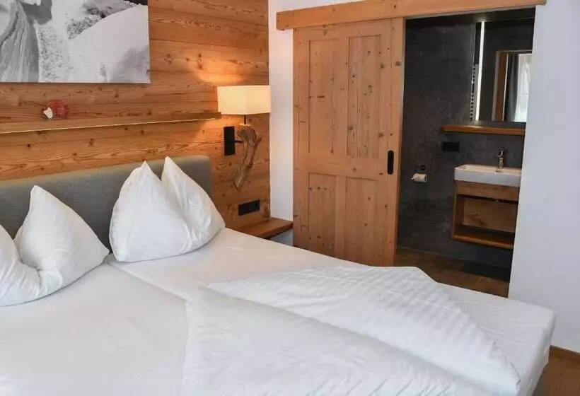 Astn Hütten Residenz Waldsicht Königsleiten   Ferienwohnungen