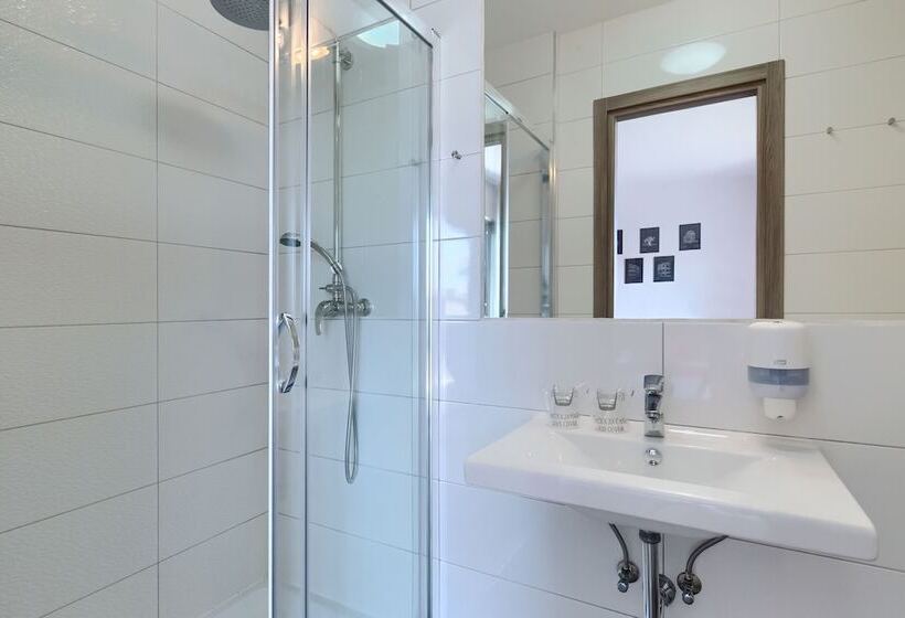 צימר Pula City Center Accommodation With Free Parking