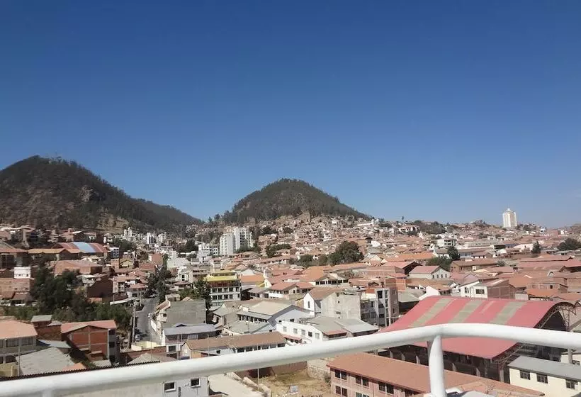 Hostelling Bustillo