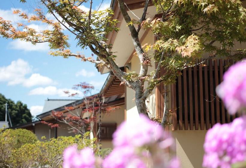 בית מלון כפרי Bessou Kakei