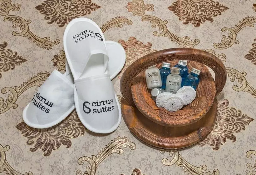 ホテル Cirrus Suites