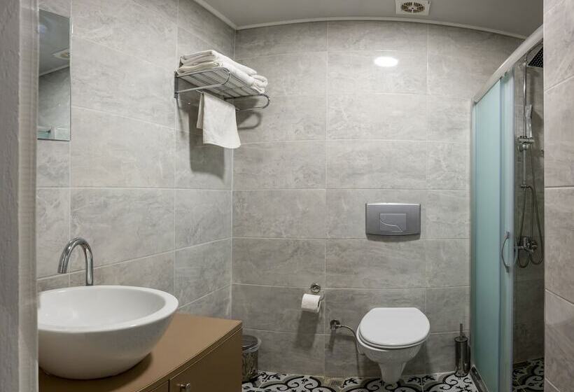 هتل Cirrus Suites