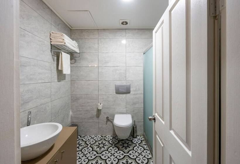 هتل Cirrus Suites