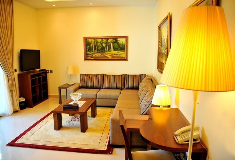 هتل Dolphin Royal Suites