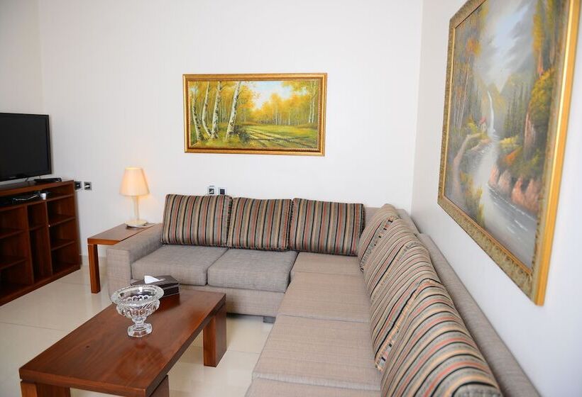 هتل Dolphin Royal Suites