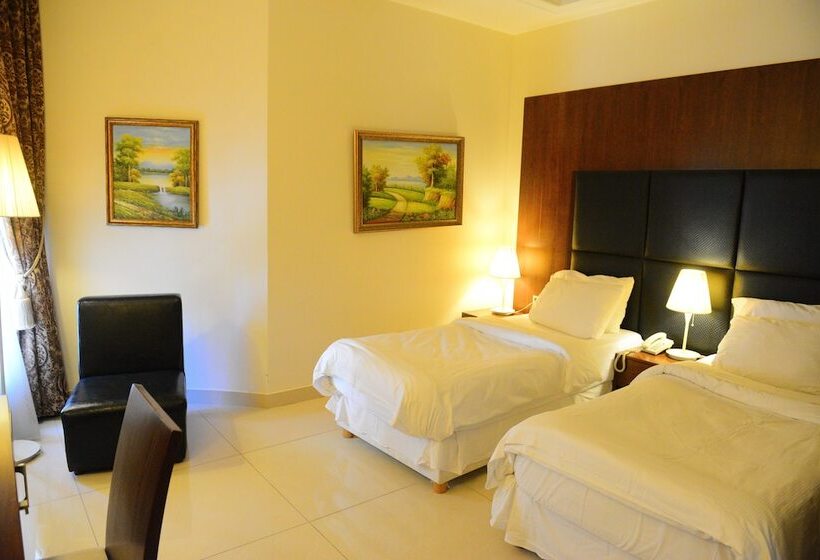 هتل Dolphin Royal Suites