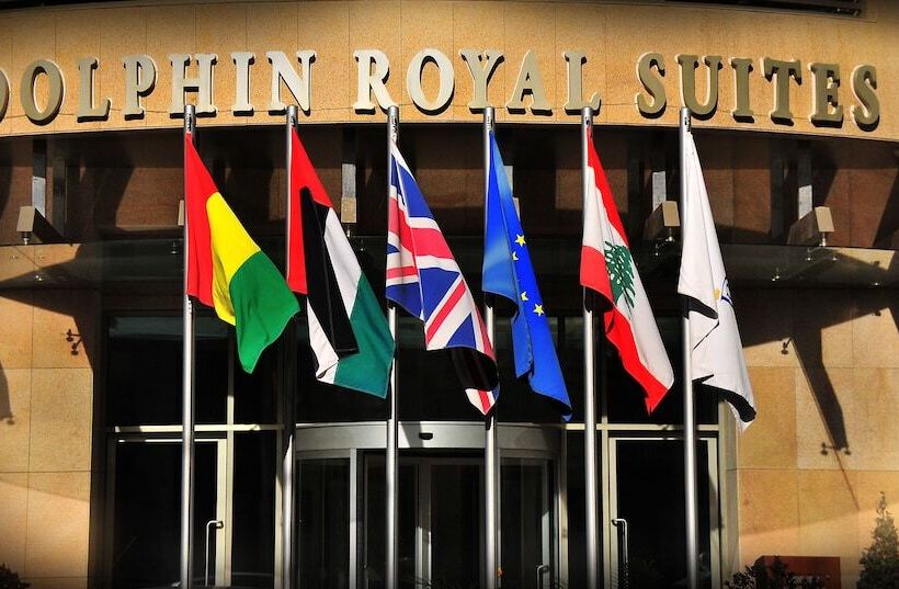 هتل Dolphin Royal Suites