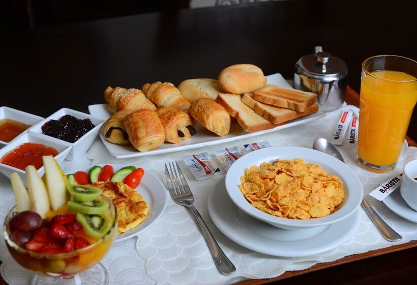 هتل Dolphin Royal Suites