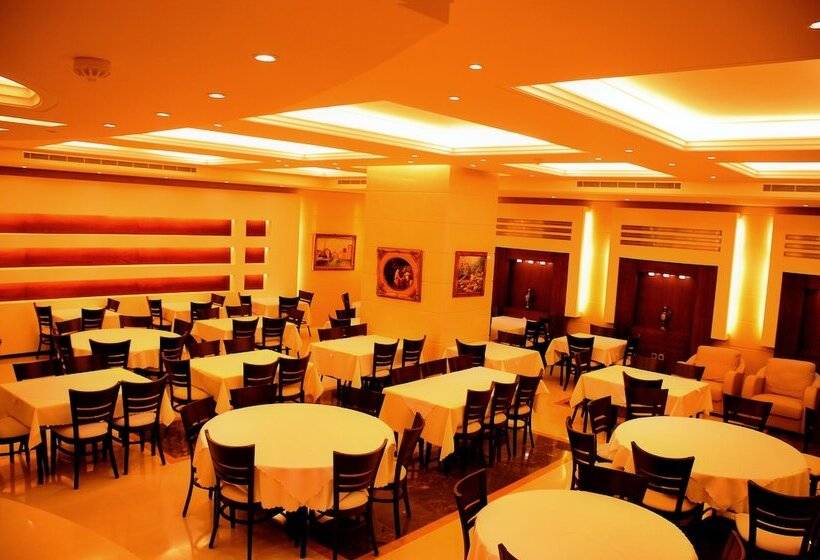 هتل Dolphin Royal Suites