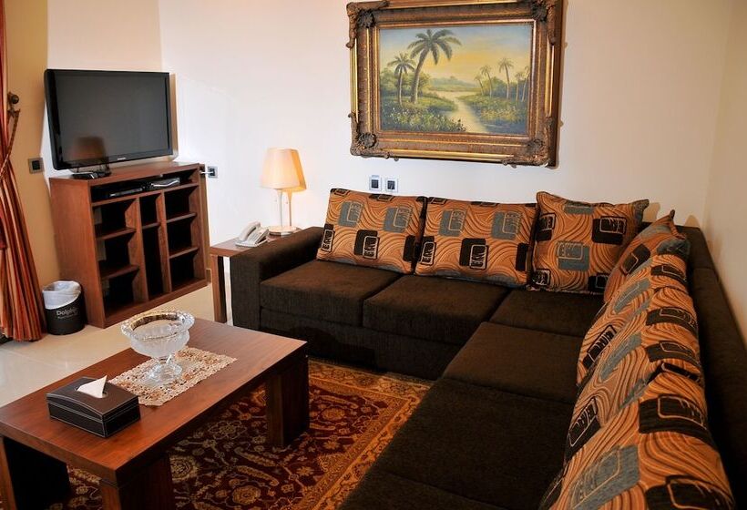 هتل Dolphin Royal Suites