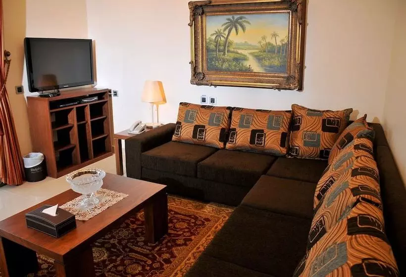 هتل Dolphin Royal Suites