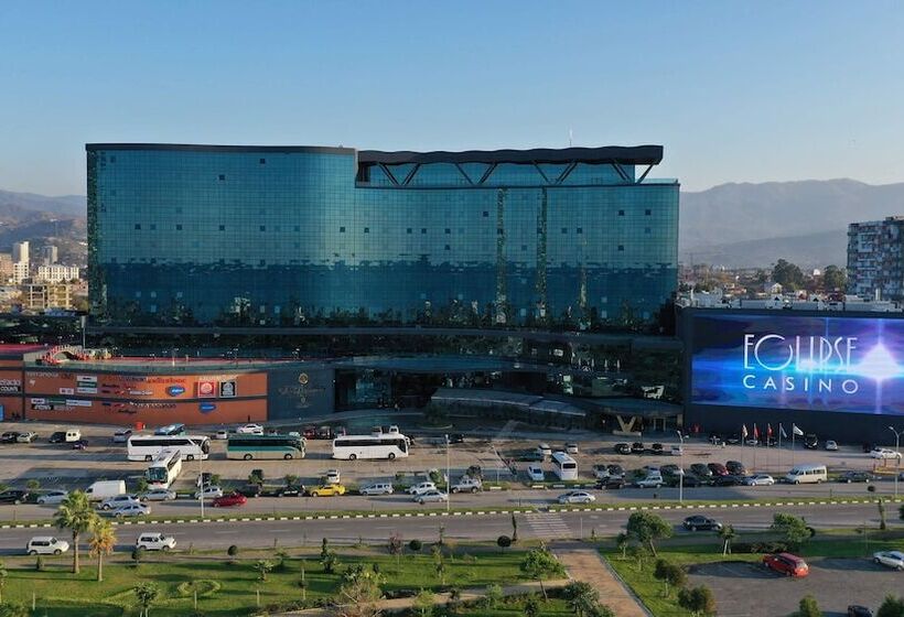 هتل Euphoria Batumi Convention & Casino