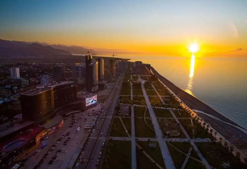 هتل Euphoria Batumi Convention & Casino