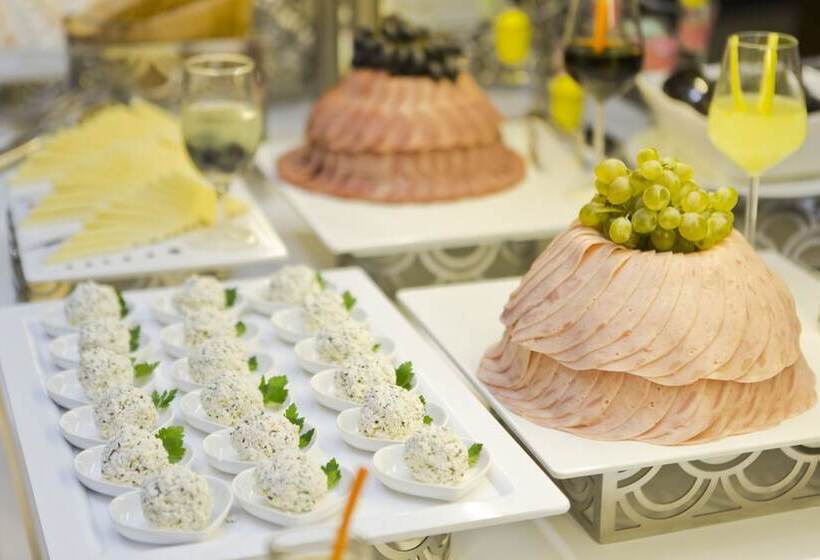 هتل Euphoria Batumi Convention & Casino