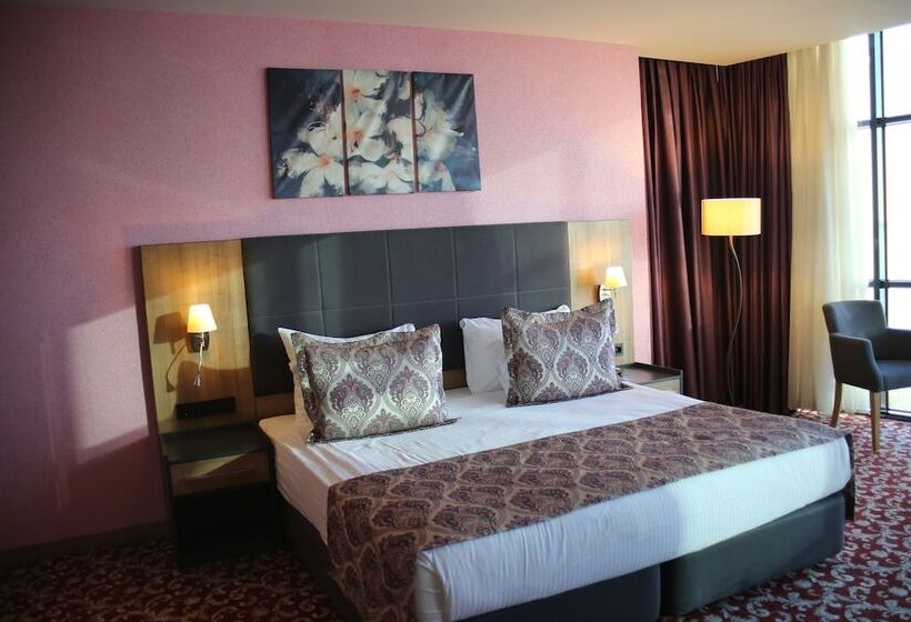 هتل Euphoria Batumi Convention & Casino