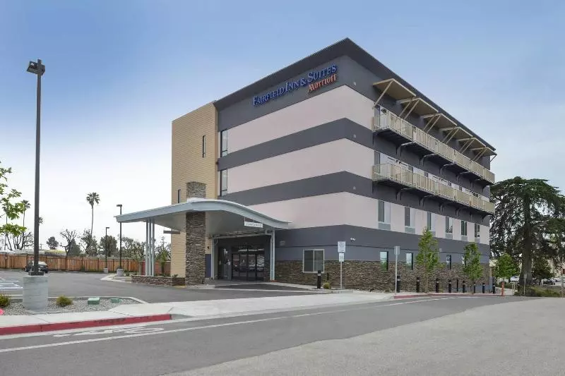 ホテル Fairfield Inn & Suites By Marriott Santa Cruz