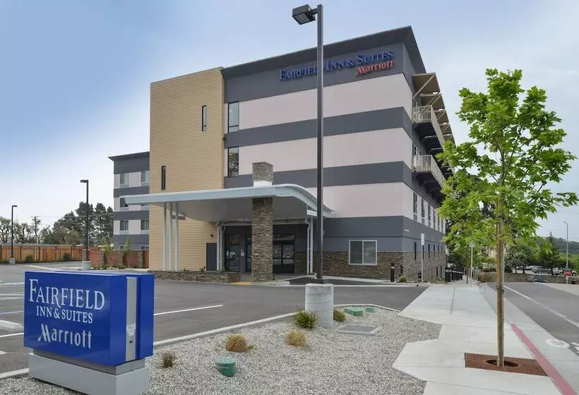 ホテル Fairfield Inn & Suites By Marriott Santa Cruz