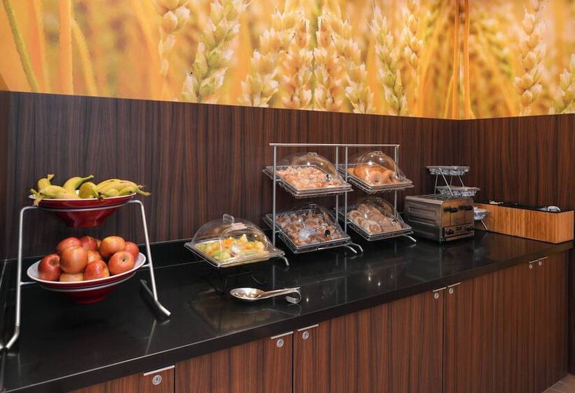 فندق Fairfield Inn & Suites By Marriott Santa Cruz