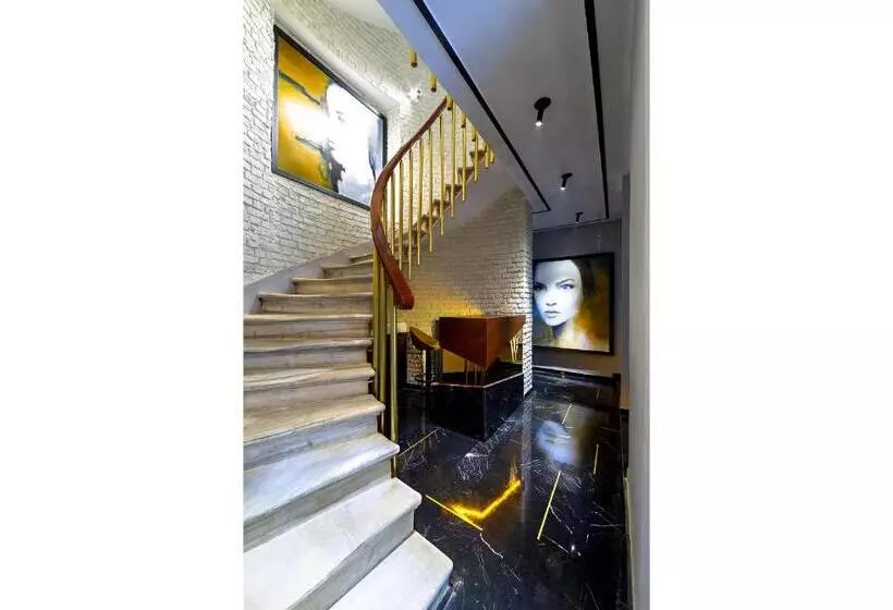 Walton Hotels Galata